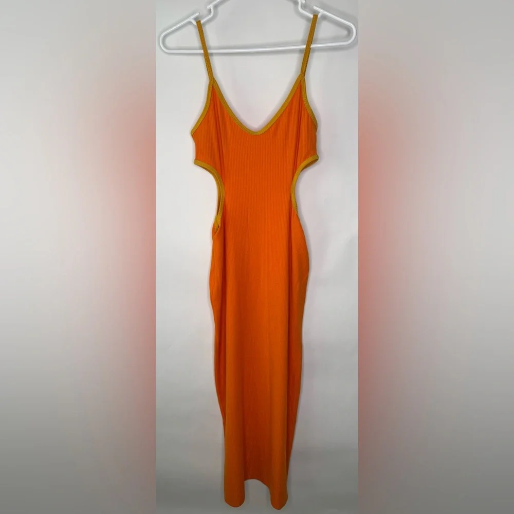 Reformation Lilou Knit Dress - Picture 3 of 17